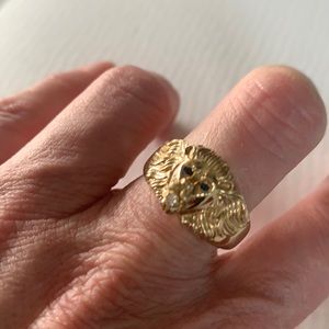 One of a kind Gucci lion inspired ring